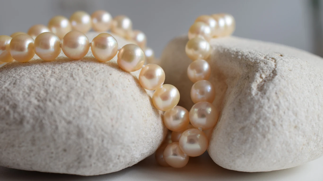 Pearl Jewelry: What is the Rarest Color of Pearls
